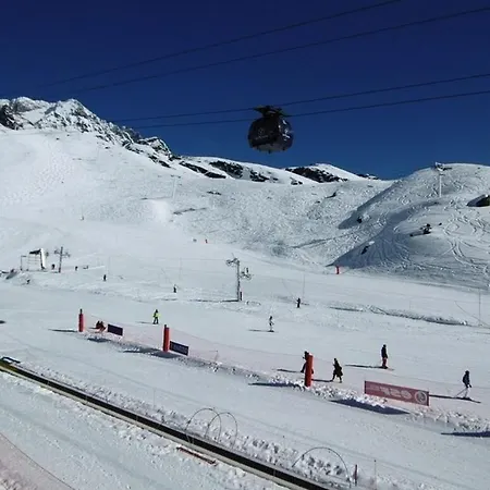 Apartment Roc De Peclet 1 - Location: Pour 4 En Bordure De Pistes Mae-9070